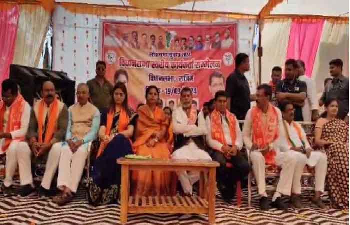 कांग्रेस को लगा फिर बड़ा झटका,1500 से ज्यादा कांग्रेस कार्यकर्ताओं ने ली भाजपा की सदस्यता