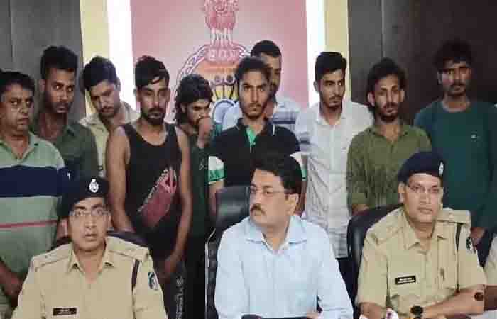 अंतरराज्जीय गांजा व मवेशी तस्कर गिरोह का खुलासा, 10 आरोपी चढ़े पुलिस के हत्थे, हथियार भी बरामद