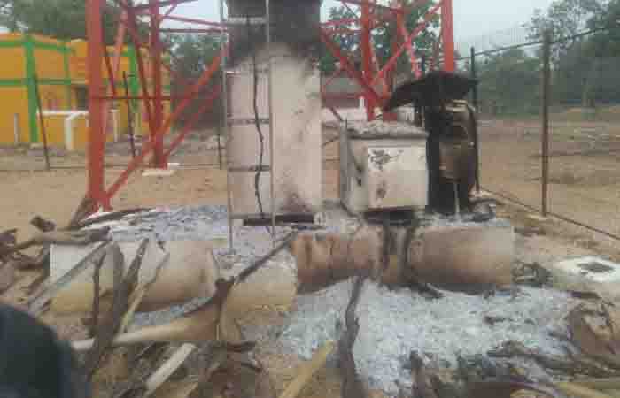 Bijapur latest news: बीजापुर में नहीं दिखा बंद का असर, खुली रही दुकानें, नक्सलियों ने मोबाइल टावर को किया आग के हवाले