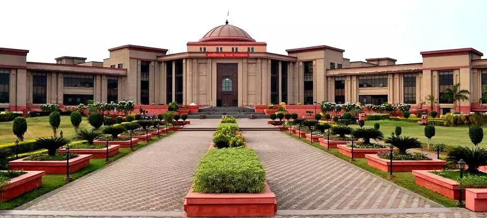 CG BREAKING: हाईकोर्ट के जजों का हुआ ट्रांसफर, देखें LIST