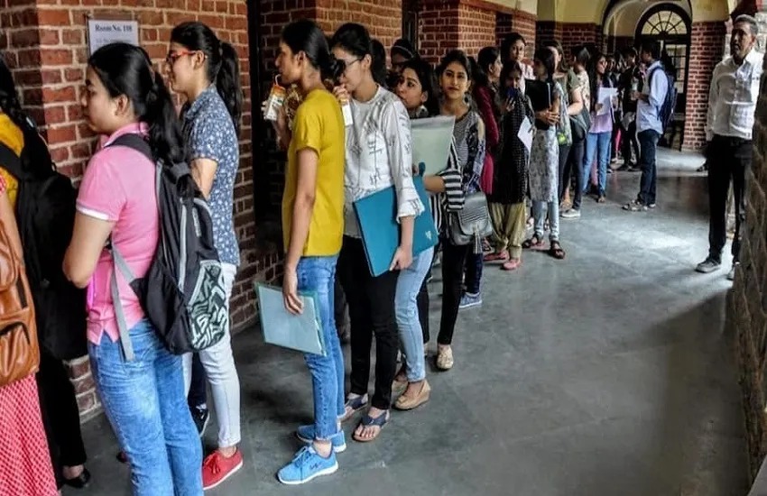 PRSU Admission 2024-25 : छत्तीसगढ़ के कॉलेजों में आज से आवेदन शुरू, 70 प्रतिशत से कम वालों को आर्ट्स में भी नहीं मिलेगा एडमिशन