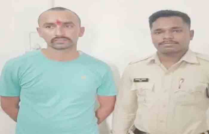 Constables Suspended: शराब तस्करी के मामले में एसपी ने 2 आरक्षकों को किया निलंबित, एक बर्खास्त