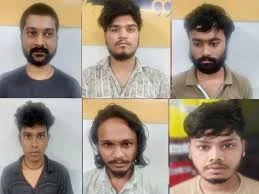 7 accused of Mahadev Satta app Arrested : खबरे छत्तीसगढ़ दुर्ग की ACCU टीम ने हैदराबाद में महादेव सट्टा ऐप का पैनल चलाने वाले 8 आरोपियों को किया गिरफ्तार 7 accused of Mahadev Satta app Arrested