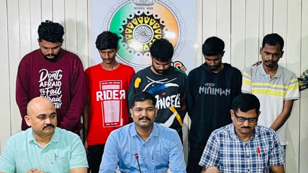 5 Accused of Mahadev Satta App Arrested : महादेव सट्टा एप का जोर, पैनल बनाकर कर रहे थे करोड़ों का व्यारा-न्यारा, पुणे से पांच आरोपी गिरफ्तार mahadev satta aap