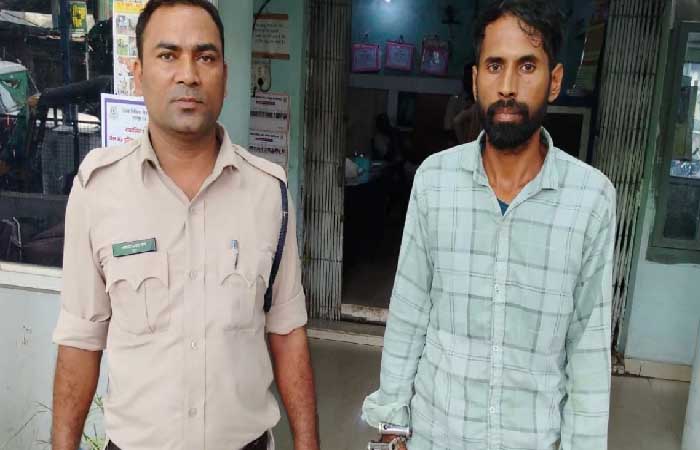Crime News in Raipur: स्नैप चैट में चैटिंग कर बनाया नाबालिग का अश्लील वीडियो, स्कूल और घरवालों को भेजा, ब्लैकमेलर गिरफ्तार…. Crime News in Raipur