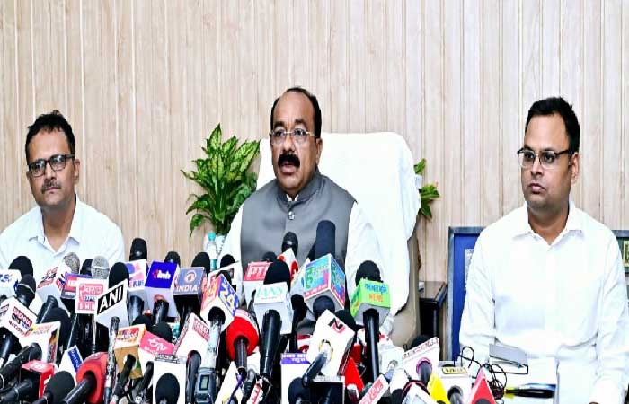 उप मुख्यमंत्री अरुण साव ने की बड़ी घोषणा, कहा- 900 करोड़ की लागत से किया जायेगा नगरीय निकायों में शहरी अधोसंरचना को मजबूत Deputy Chief Minister Arun Saw made a big announcement