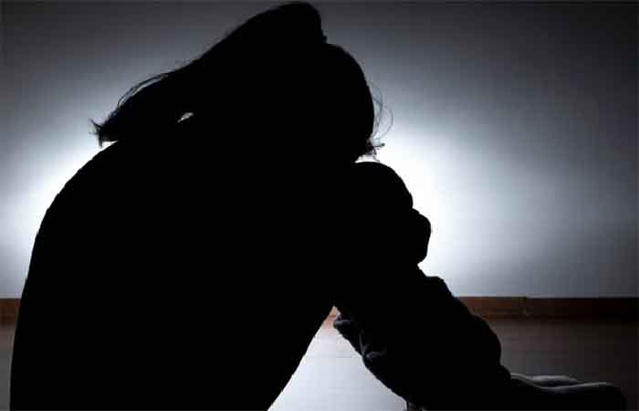 ‘पापा दीदी से गंदी हरकत करते…’, 13 साल की बच्ची ने स्कूल में शिक्षक को बताई बाप की काली करतूत, मचा हड़कंप Jharkhand Crime News