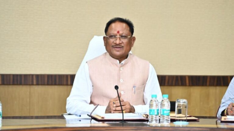 मुख्यमंत्री का आज का कार्यक्रम : ‘डोंगरगढ़ दर्शन’ यात्रा के शुभारंभ से लेकर ‘प्रथम छत्तीसगढ़ हरित शिखर’ और ‘महाराजा अग्रसेन जयंती महोत्सव’ तक के कार्यक्रमों में लेंगे हिस्सा