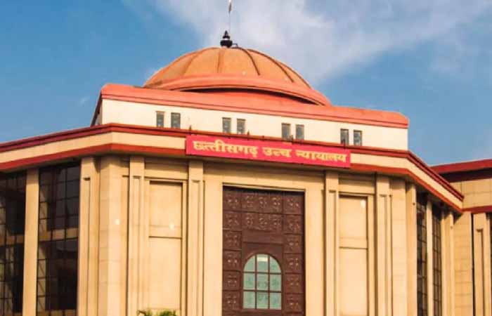 हाईकोर्ट ने सरकार को लगाई फटकार, शिक्षक भर्ती निरस्त करने का दिया अल्टीमेटम, कहा- नई लिस्ट जल्द करे जारी बिलासपुर हाईवे जाम मामला: हाईकोर्ट सख्त, रसूखदार लड़कों की लग्जरी गाड़ियां जब्त न करने पर उठाए सवाल