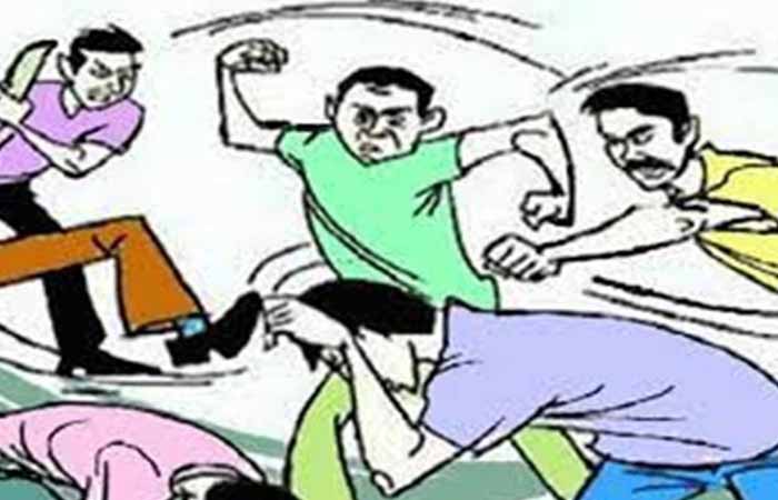 रायपुर में गैंगवार: दो पक्षों में जमकर चले चाकू-छुरी, दो युवक गंभीर रूप से घायल, मामला दर्ज Gang war in Raipur