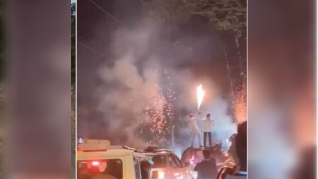 स्कूल के फेयरवेल पार्टी के दौरान छात्रों का स्टंट, पुलिस ने दर्ज किया FIR