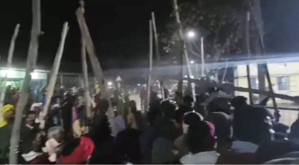 मत पेटी लुटने का प्रयास, 7 समेत 100 लोगों को बनाया आरोपी, सुरक्षाकर्मियों से अभद्रतापूर्ण किया था व्यवहार
