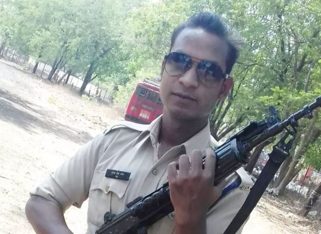 सड़क हादसे में आरक्षक की दर्दनाक मौत : नाइट ड्यूटी के लिए घर से निकला, तेज रफ्तार वाहन की चपेट में आया