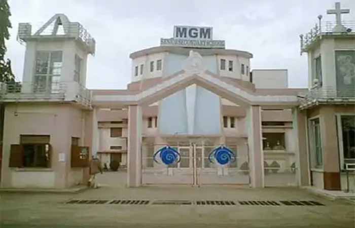 MGM स्कूल में फीस के पैसे से चर्च का हुआ सौंदर्यीकरण, DEO ने दिया जांच का आदेश Latest CG Durd News