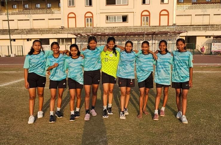 खेलो इंडिया एकेडमी रायपुर में सुकमा की 8 महिला फुटबॉल खिलाड़ी चयनित प्रतिभाओं को मिला राज्य स्तरीय मंच