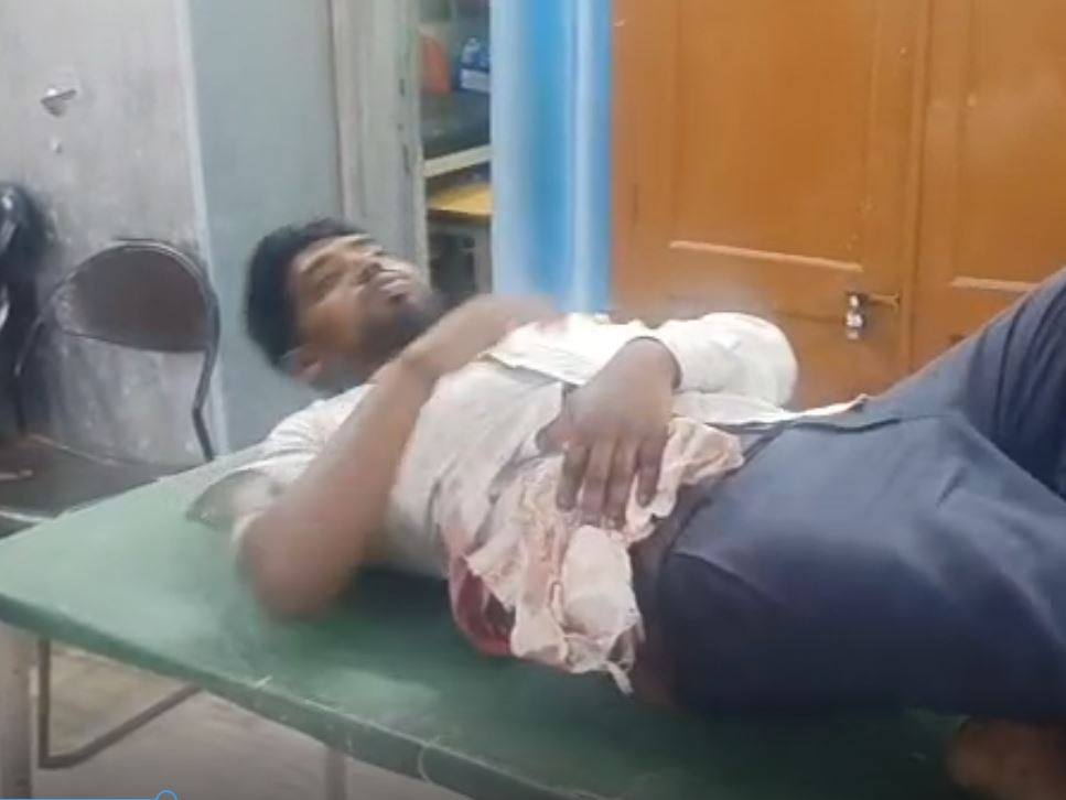 युवक पर चाकू से ताबड़तोड़ वार, कांग्रेस नेता ने अस्पताल में कराया भर्ती, बाइक सवार बदमाशों ने दिया अंजाम