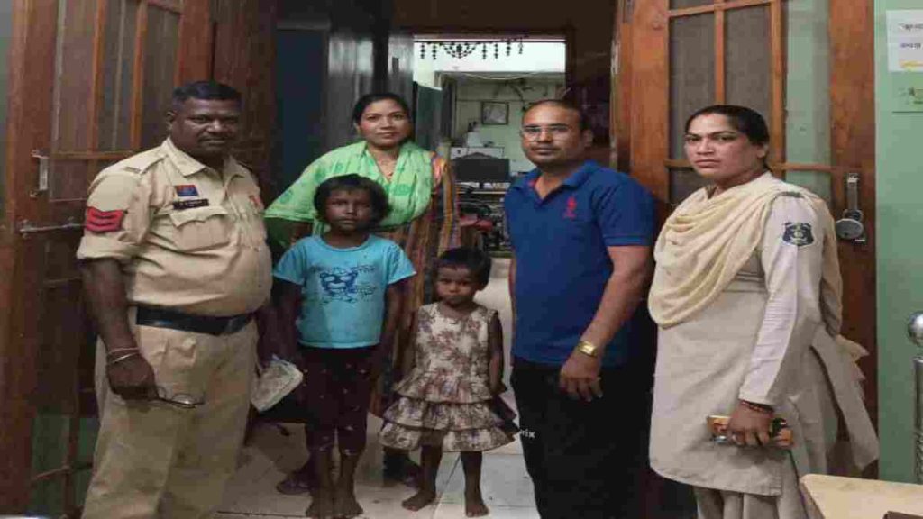 धमतरी में शराबी पिता ने दो मासूम बच्चियों को मंदिर के पास छोड़ा, पुलिस ने पहुंचाया सखी सेंटर