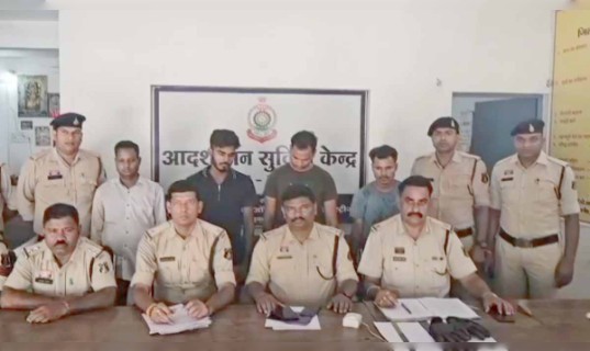 जांजगीर-चांपा में चोरी के मामले में आरक्षक समेत 9 आरोपी गिरफ्तार