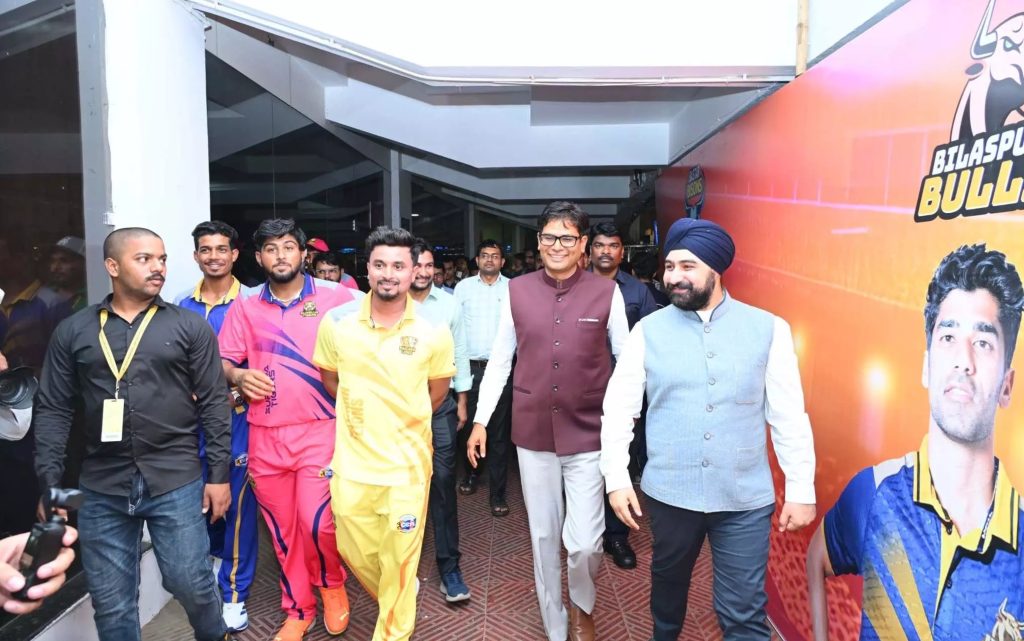 छत्तीसगढ़ क्रिकेट प्रीमियर लीग का मंत्री ओपी चौधरी ने किया शुभारंभ