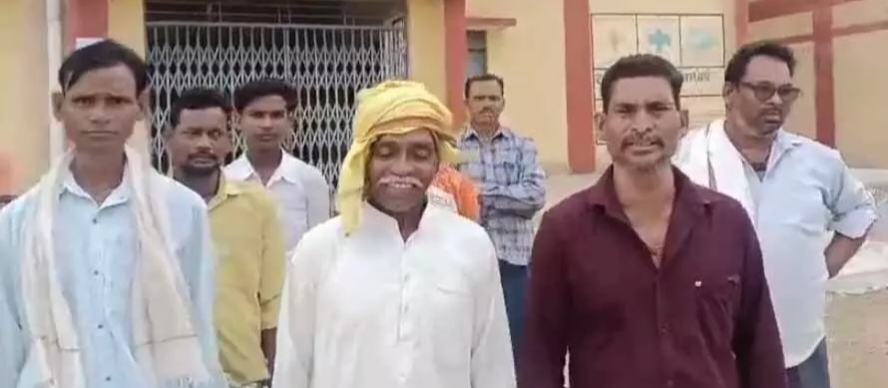 वर्षों बाद युक्तियुक्तकरण से मिले गणित और विज्ञान के व्याख्याता, पालकों ने जाहिर की खुशी