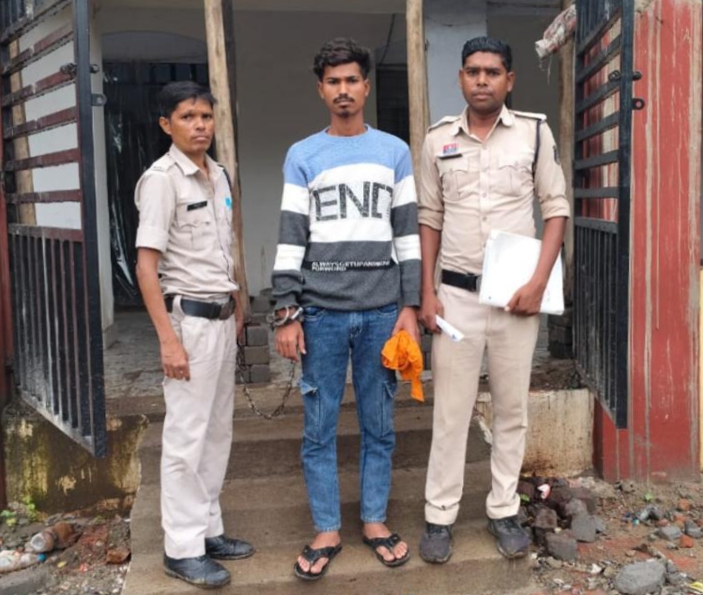 महिला पार्षद का बेटा रेप केस में गिरफ्तार