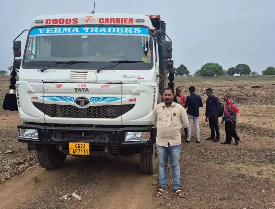 “सम्पर्क केन्द्र” की सक्रियता से अवैध खनन पर त्वरित कार्रवाई, 2 जेसीबी सहित 12 वाहन जब्त