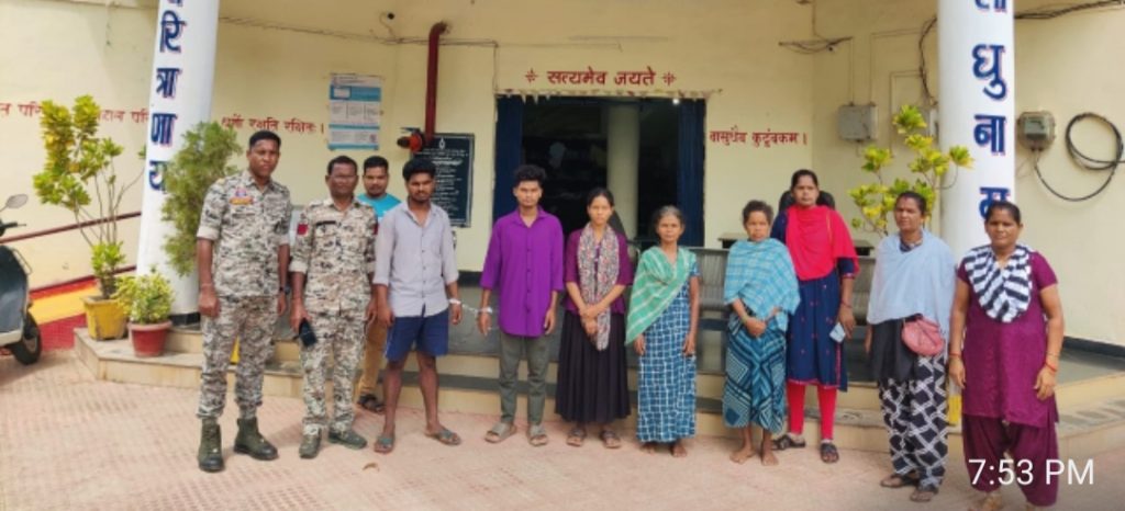 सुरक्षा बलों की बड़ी कार्रवाई, पेद्दाकोरमा में ग्रामीण एवं छात्रों की हत्या में शामिल 05 माओवादियों को किया गिरफ्तार