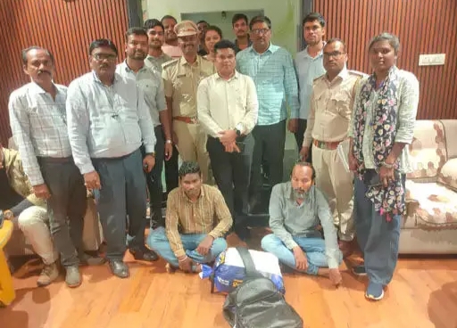 पैंगोलिन के खाल की तस्करी करते हुए 2 तस्कर गिरफ्तार