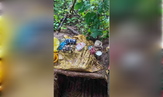 भारी बारिश के बीच नक्सल ऑपरेशन में मिली सफलता, जंगलों से बरामद हुआ नक्सलियों का विस्फोटक और राशन सामग्री