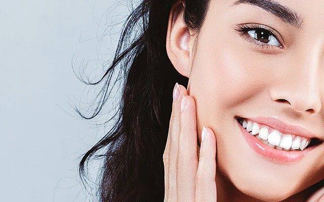 कॉम्बिनेशन स्किन के लिए घर पर करें आयुर्वेदिक फेशियल