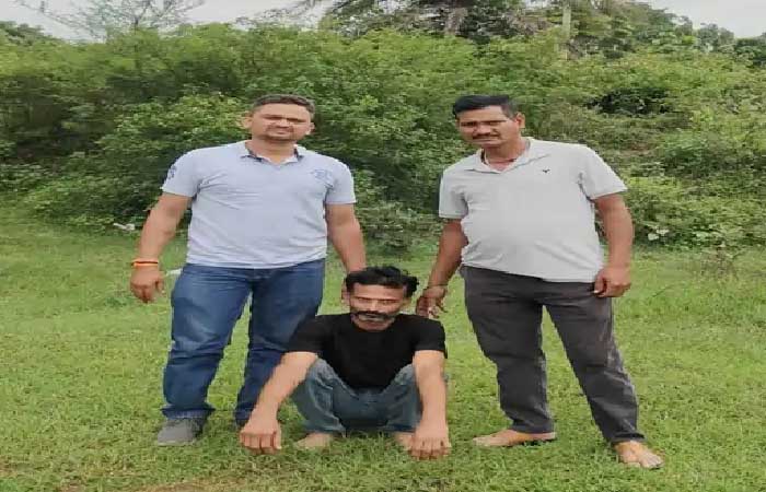 चोरी की मोबाइल के लिए दोस्त को बेरहमी से उतारा मौत के घाट, शव डेयरी में फेंका चोरी की मोबाइल के लिए दोस्त को बेरहमी से उतारा मौत के घाट