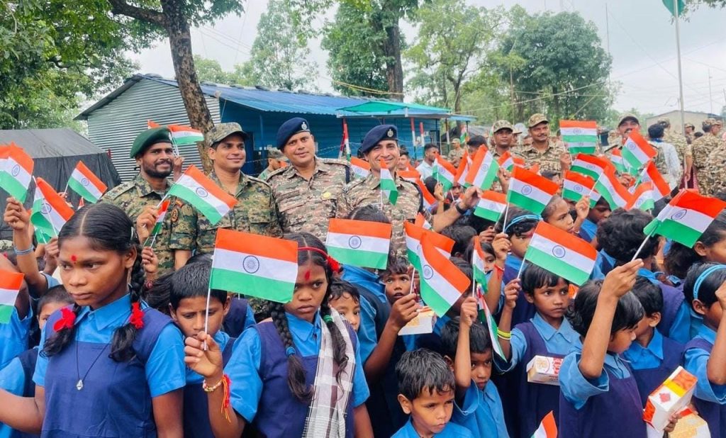 बीजापुर, नारायणपुर और सुकमा के इन 29 गांवों में 78 साल बाद पहली बार फहरा देश का तिरंगा झंडा