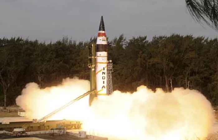 भारत ने अग्नि-5 मिसाइल का सफल परीक्षण किया, 5000 KM तक ले जा सकता है परमाणु हथियार भारत ने अग्नि-5 मिसाइल का सफल परीक्षण किया