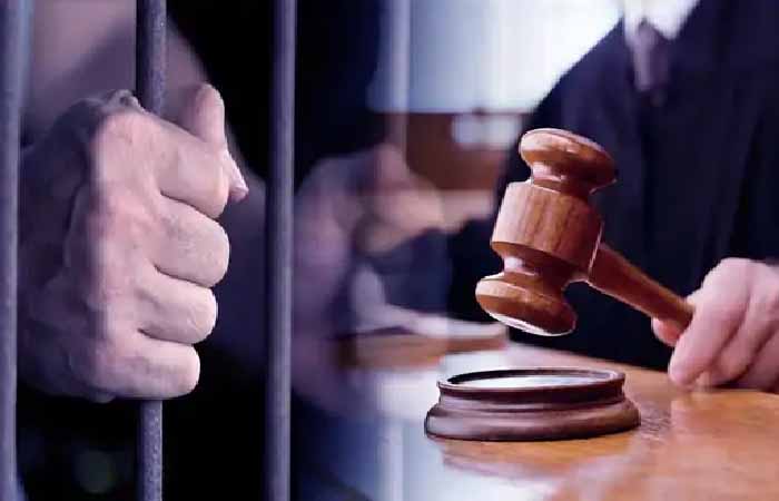राजधानी में लूटपाट के दोषियों को उम्रकैद की सजा, चाकू की नोंक पर छीना मोबाइल और 13 हजार राजधानी में लूटपाट के दोषियों को उम्रकैद की सजा, चाकू की नोंक पर छीना मोबाइल और 13 हजार
