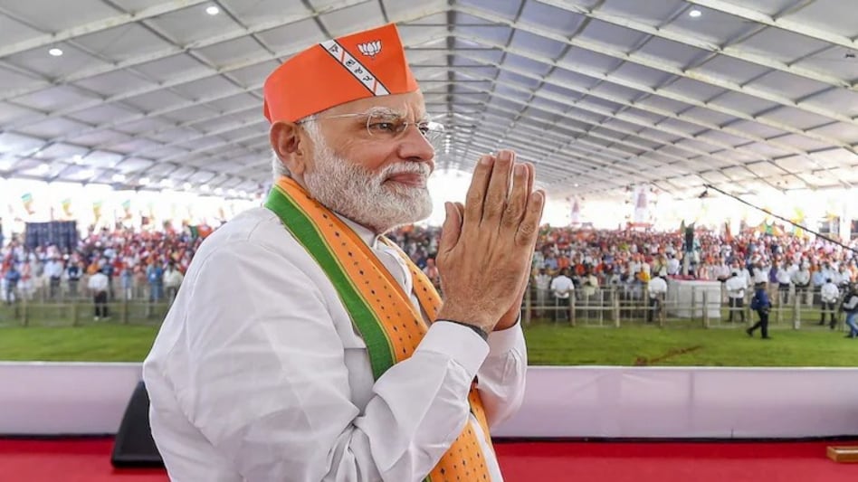मणिपुर पहुंचे पीएम मोदी, दो साल बाद पहली बार करेंगे दौरा, 8,500 करोड़ की परियोजनाओं का करेंगे अनावरण
