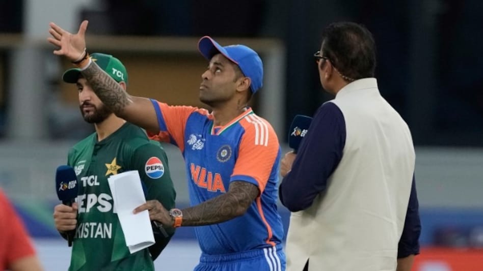 एशिया कप 2025: भारत-पाकिस्तान हाईवोल्टेज मुकाबला शुरू, पाकिस्तान ने टॉस जीतकर चुनी बल्लेबाजी