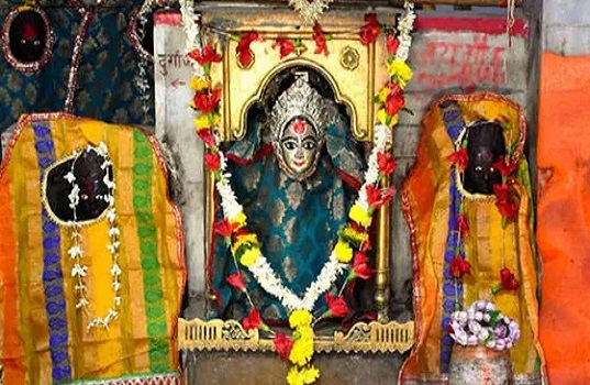 शारदीय नवरात्र का तीसरा दिन, माता चंद्रघंटा की पूजा-अर्चना, शारीरिक और मानसिक कष्ट होते हैं दूर