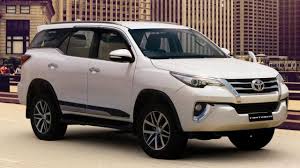 त्योहार से पहले तोहफा: Toyota कारों पर जीएसटी कटौती का लाभ, कीमतों में 3.49 लाख तक की कमी