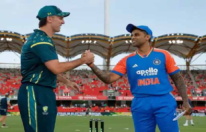 IND vs AUS T20 Series: चौथा मुकाबला गोल्ड कोस्ट में, ऑस्ट्रेलिया ने टॉस जीतकर गेंदबाजी चुनी IND और AUS के बीच आखिरी टी-20 मुकाबला शुरू, सीरीज जीत पर टीम इंडिया की नजर, रिंकू सिंह को मिला मौका