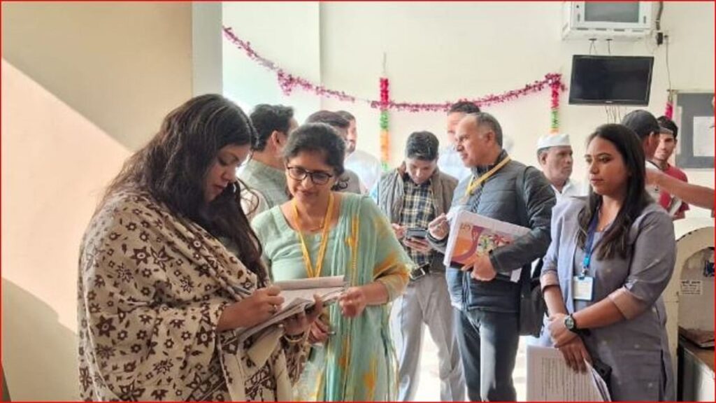 गौतम बुद्ध नगर में SIR अभियान में लापरवाही, 60 बीएलओ और 7 सुपरवाइजरों पर एफआईआर