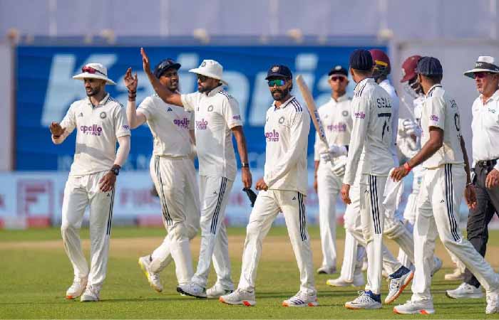 IND vs SA: साउथ अफ्रीका टेस्ट सीरीज के लिए टीम India का ऐलान, इस खिलाड़ी ने की धमाकेदार एंट्री और बन गया उपकप्तान! IND vs SA: साउथ अफ्रीका टेस्ट सीरीज के लिए टीम India का ऐलान, इस खिलाड़ी ने की धमाकेदार एंट्री और बन गया उपकप्तान!