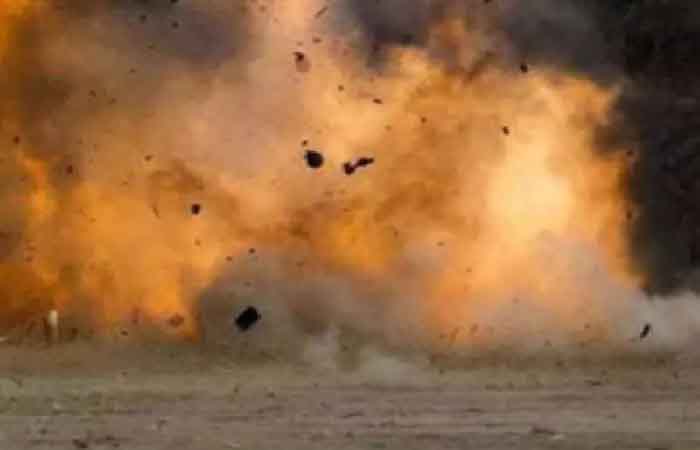 सुकमा-दंतेवाड़ा बॉर्डर पर IED ब्लास्ट, CRPF का डॉग हैंडलर जवान घायल, मौके पर पहुंचे एसपी सुकमा-दंतेवाड़ा बॉर्डर पर IED ब्लास्ट, CRPF का डॉग हैंडलर जवान घायल, मौके पर पहुंचे एसपी