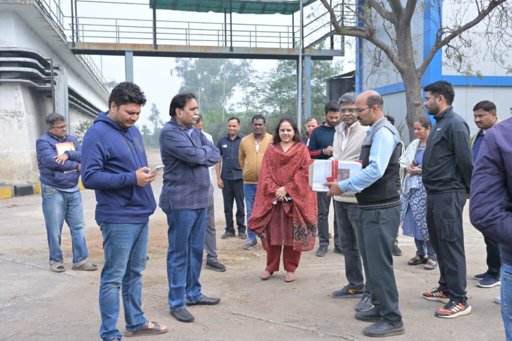 इंदौर जैसी ना हो घटना, रायपुर पश्चिम विधायक मूणत और महापौर ने ड्रेनेज और डंपिंग यार्ड का पांच घंटे किया निरीक्षण