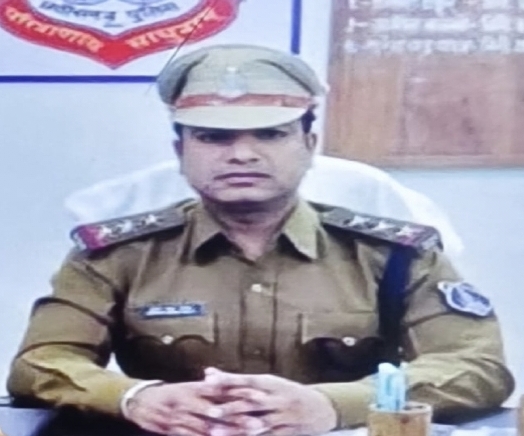 एक करोड़ के दुर्घटना बीमा दावे में कथित गड़बड़ी, पुलिस अधिकारी गिरफ्तार, अधिवक्ता की तलाश जारी