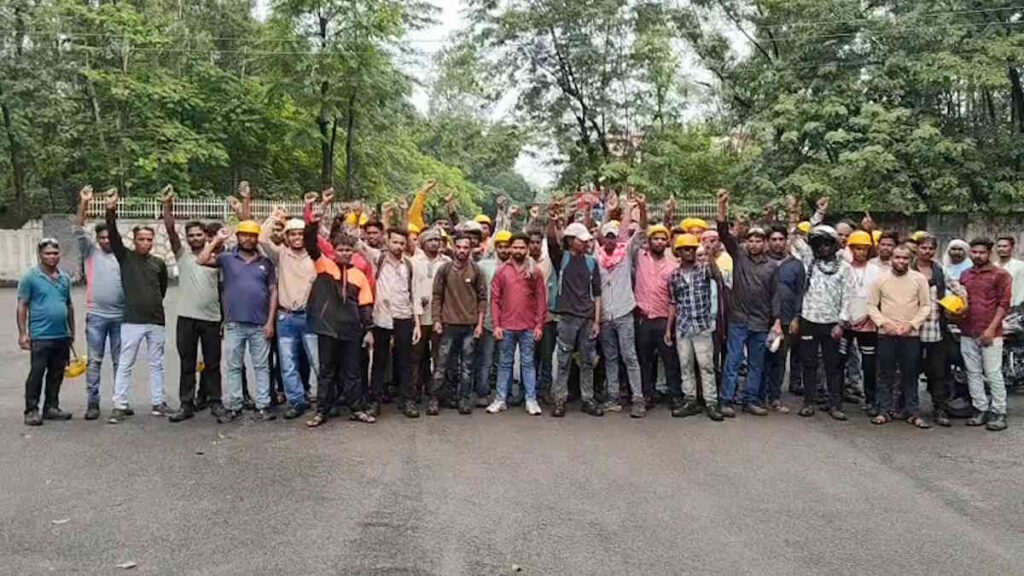 SECL गेवरा परियोजना में वेतन नहीं मिलने पर 150 ठेका श्रमिकों की हड़ताल, काम पूरी तरह ठप