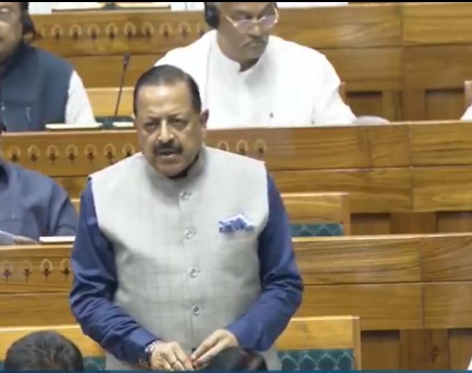 पेपर लीक पर केंद्र का बड़ा प्रहार: 10 साल की जेल, ₹10 करोड़ जुर्माने वाला बिल लोकसभा में पेश