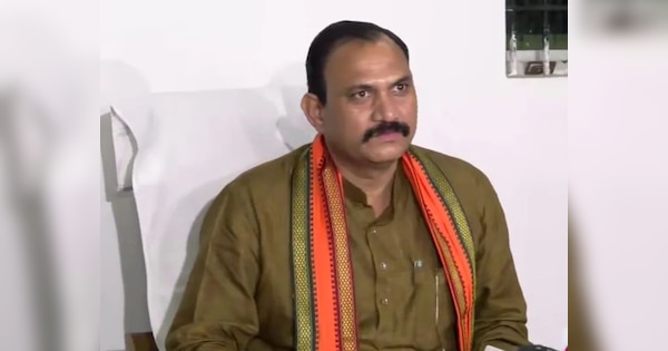 मिलावटखोरों को स्वास्थ्य मंत्री की चेतावनी: दूध-दही से पनीर तक किसी को नहीं छोड़ेंगे