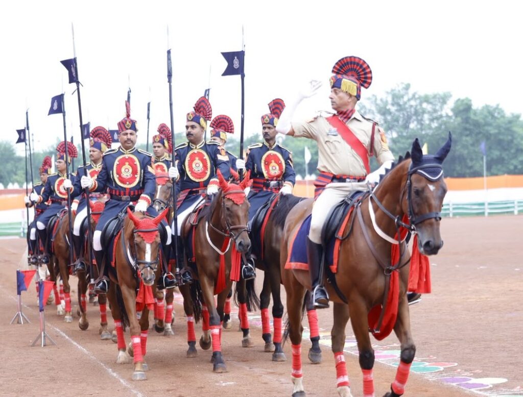 घुड़सवारों के साहस, महिला बैग पाईपर बैंड की लय और श्वान दल के रोमांचक प्रदर्शन से सजा स्वतंत्रता दिवस समारोह