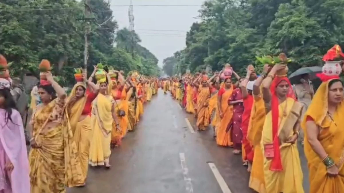 भिलाई में शिव महापुराण कथा से पहले चेन स्नैचिंग, 11 हजार महिलाओं की कलश यात्रा में मची हलचल